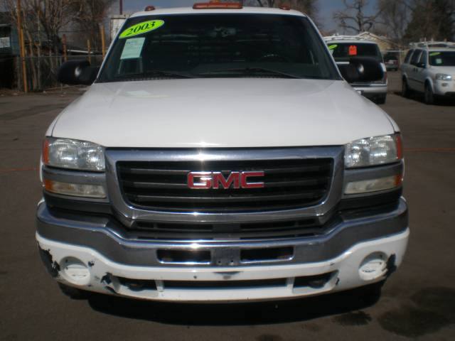 GMC Sierra 2003 photo 1
