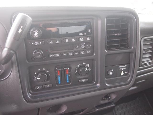 GMC Sierra 2003 photo 3