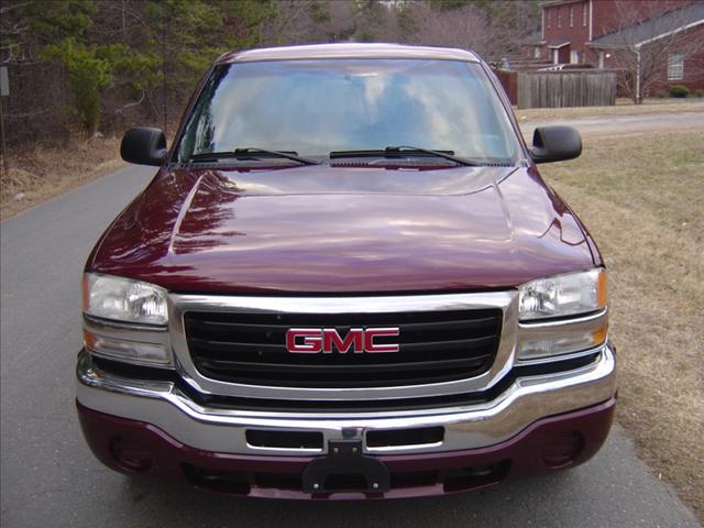 GMC Sierra 2003 photo 1