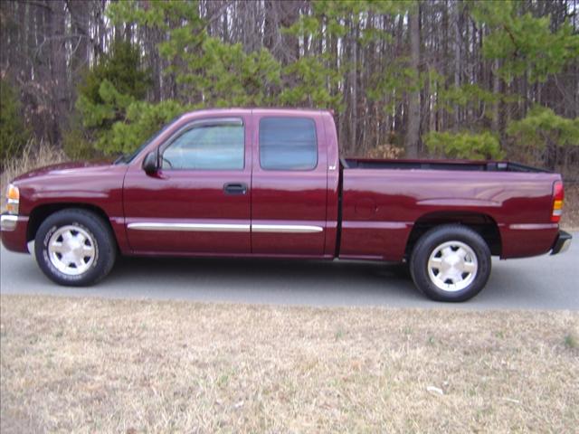 GMC Sierra 2003 photo 2