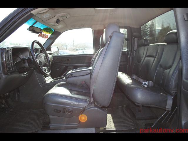 GMC Sierra 2003 photo 1