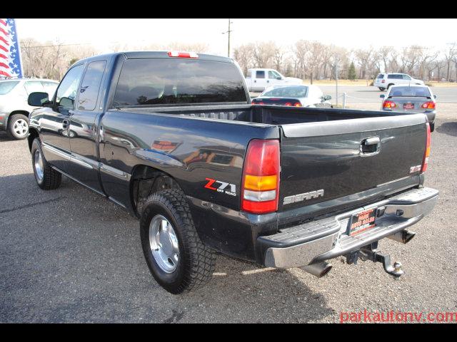 GMC Sierra 2003 photo 2