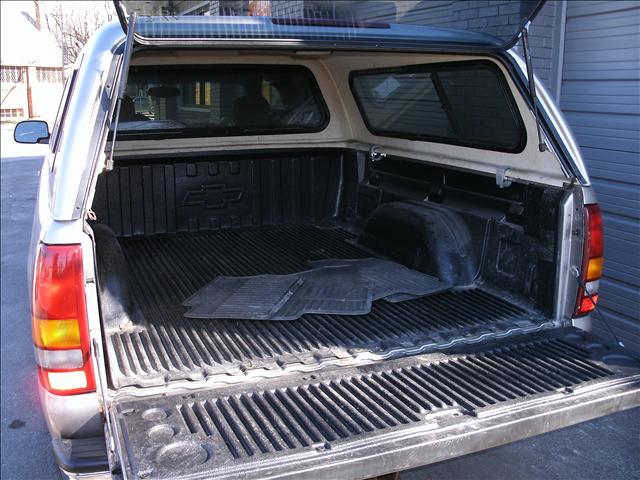 GMC Sierra 2003 photo 2
