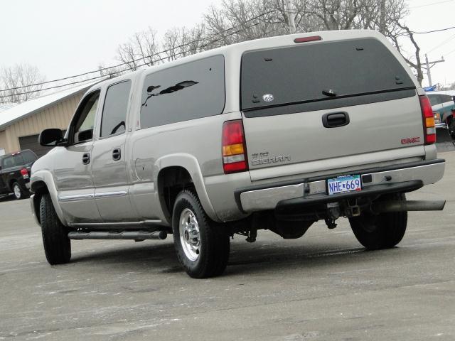 GMC Sierra 2003 photo 1