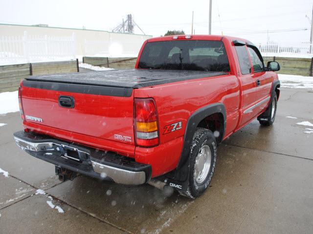 GMC Sierra 2003 photo 2