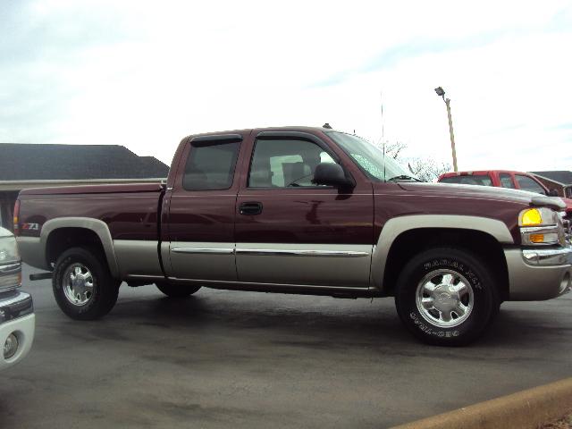 GMC Sierra 2003 photo 2