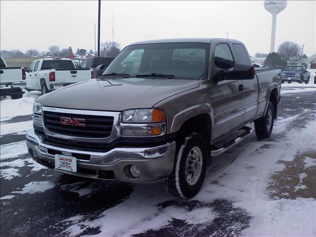 GMC Sierra 2003 photo 2