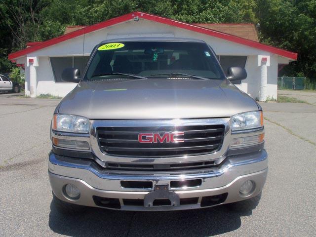 GMC Sierra 2003 photo 1