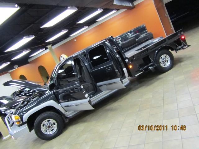 GMC Sierra 2003 photo 1