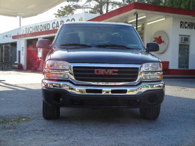 GMC Sierra 2003 photo 1