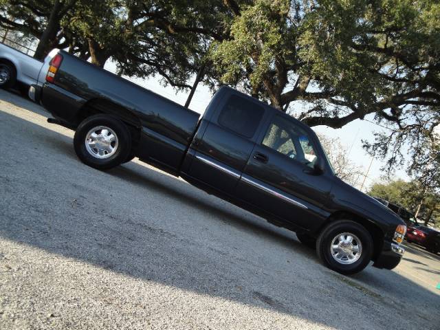 GMC Sierra 2003 photo 2