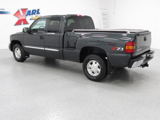 GMC Sierra 2003 photo 1