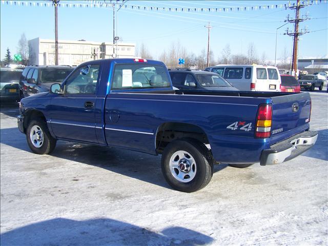 GMC Sierra 2004 photo 2