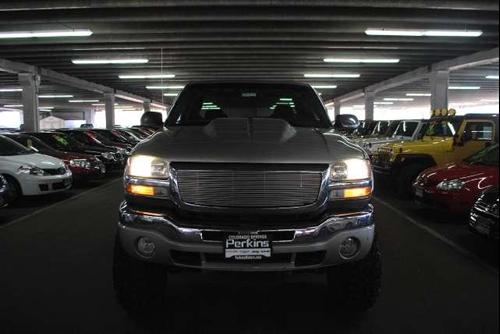 GMC Sierra 2004 photo 1