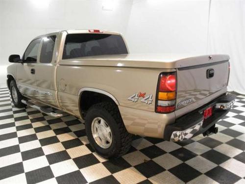 GMC Sierra 2004 photo 2