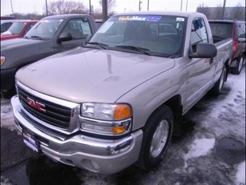 GMC Sierra 2004 photo 2