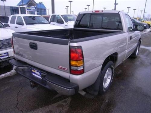 GMC Sierra 2004 photo 3