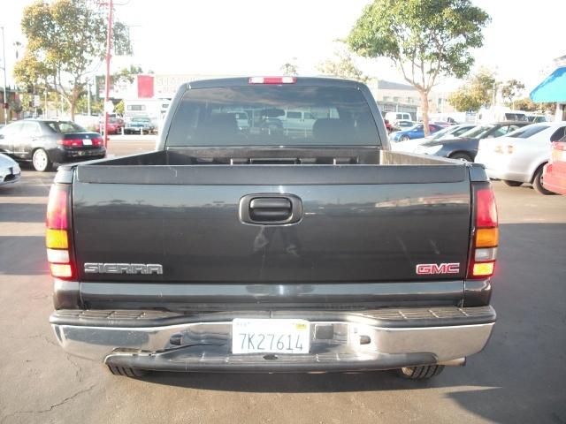 GMC Sierra 2004 photo 4