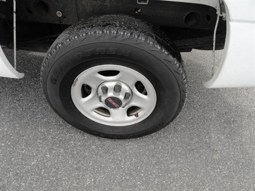 GMC Sierra 2004 photo 1