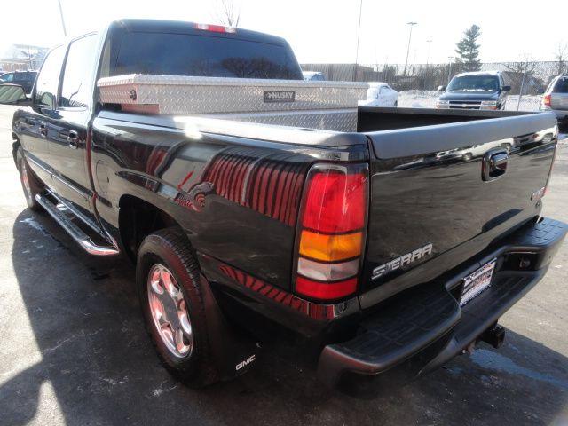 GMC Sierra 2005 photo 1