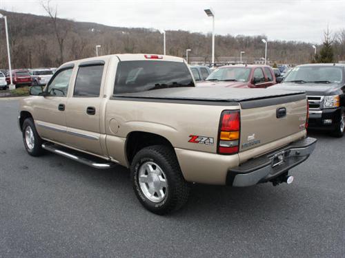 GMC Sierra 2005 photo 1