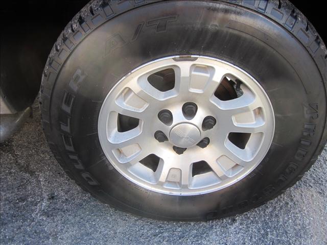 GMC Sierra 2005 photo 2