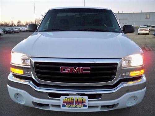 GMC Sierra 2005 photo 2