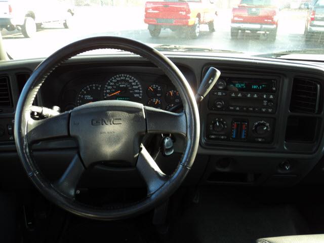 GMC Sierra 2005 photo 3