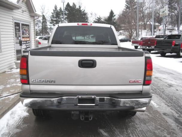 GMC Sierra 2005 photo 2