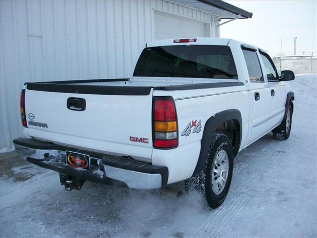 GMC Sierra 2005 photo 3