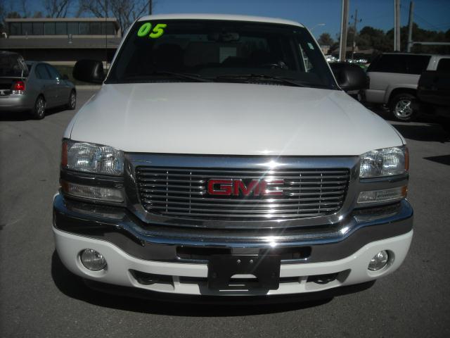 GMC Sierra 2005 photo 4