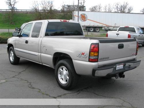 GMC Sierra 2005 photo 1