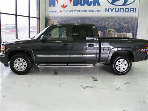 GMC Sierra 2005 photo 3