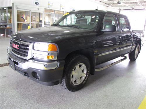 GMC Sierra 2005 photo 2