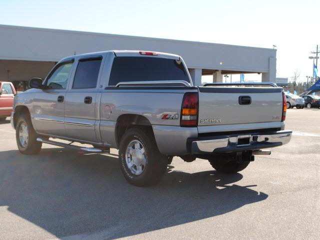 GMC Sierra 2005 photo 3