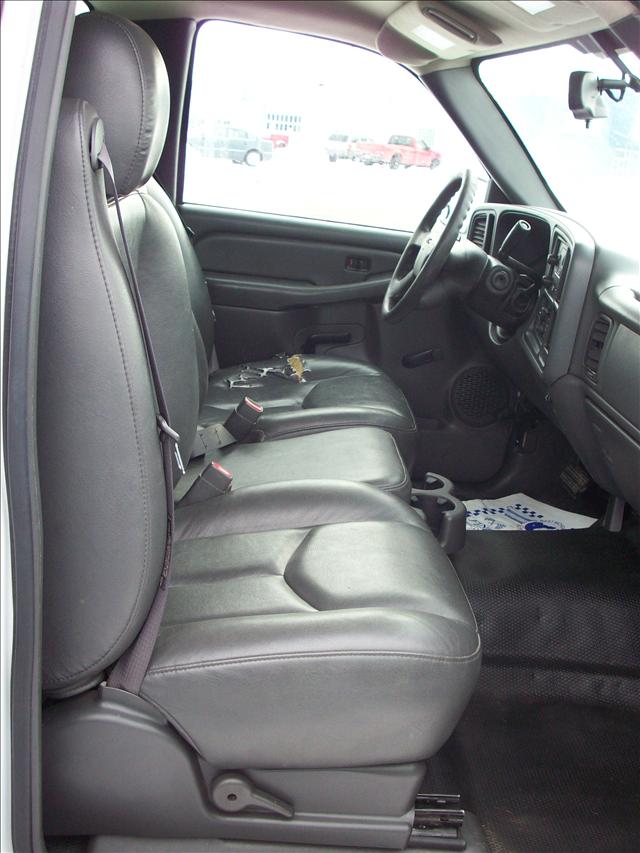 GMC Sierra 2005 photo 1