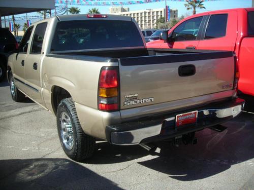 GMC Sierra 2005 photo 3