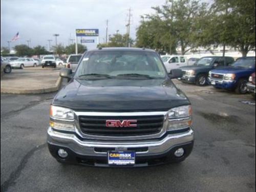 GMC Sierra 2005 photo 1