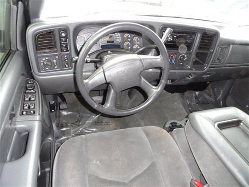 GMC Sierra 2005 photo 2