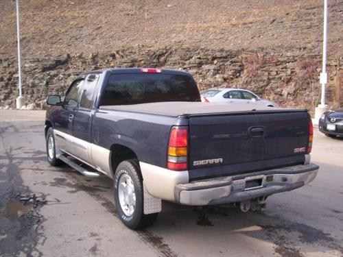 GMC Sierra 2005 photo 2