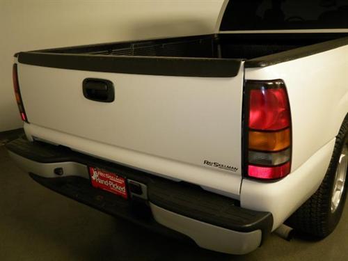 GMC Sierra 2005 photo 2