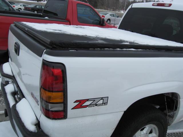 GMC Sierra 2005 photo 3