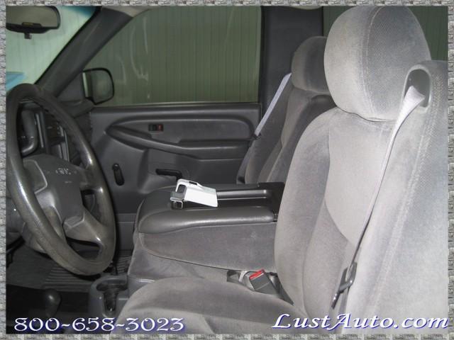 GMC Sierra 2005 photo 2