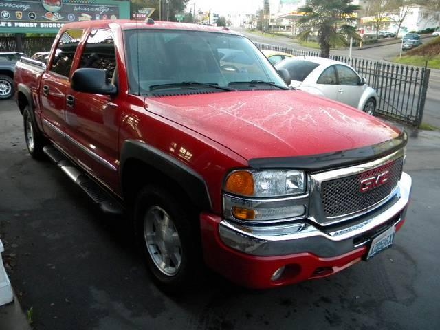 GMC Sierra 2005 photo 1