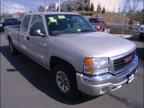 GMC Sierra 2005 photo 2