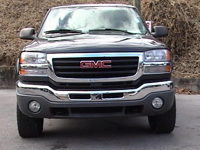 GMC Sierra 2005 photo 3