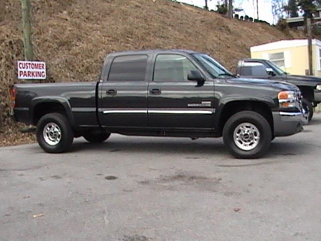 GMC Sierra 2005 photo 2