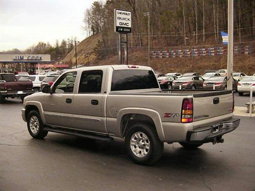 GMC Sierra 2005 photo 1