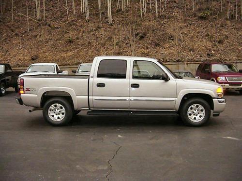 GMC Sierra 2005 photo 3