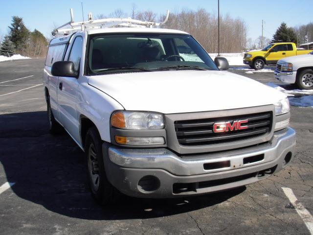 GMC Sierra 2005 photo 1